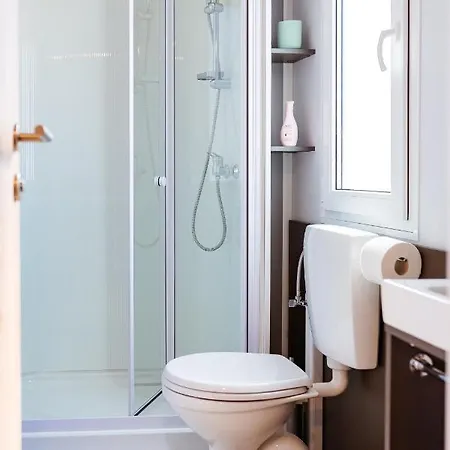 אתר קמפינג Premium Mobile Homes Istria - Lanterna - Luxury Mobilhome פורץ