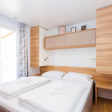 캠프장 Premium Mobile Homes Istria - Lanterna - Luxury Mobilhome *